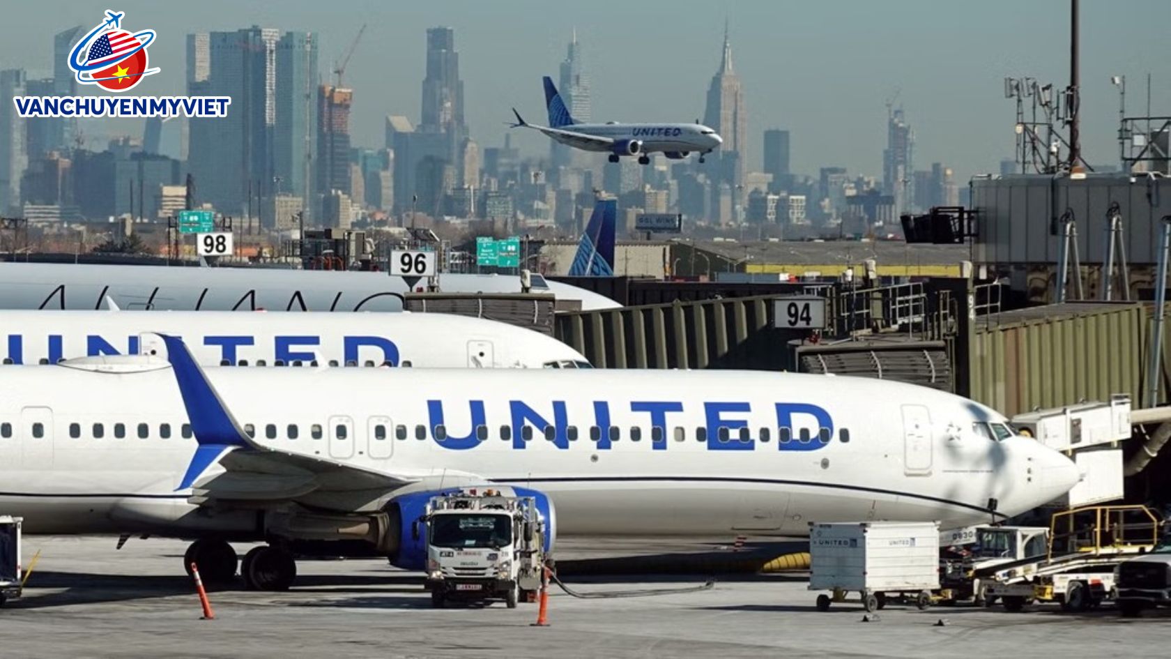 Dịch Vụ Booking Tải Hàng Không Từ Sân Bay Quốc Tế Newark (EWR) Về Sân Bay Nội Bài, Hà Nội (HAN)