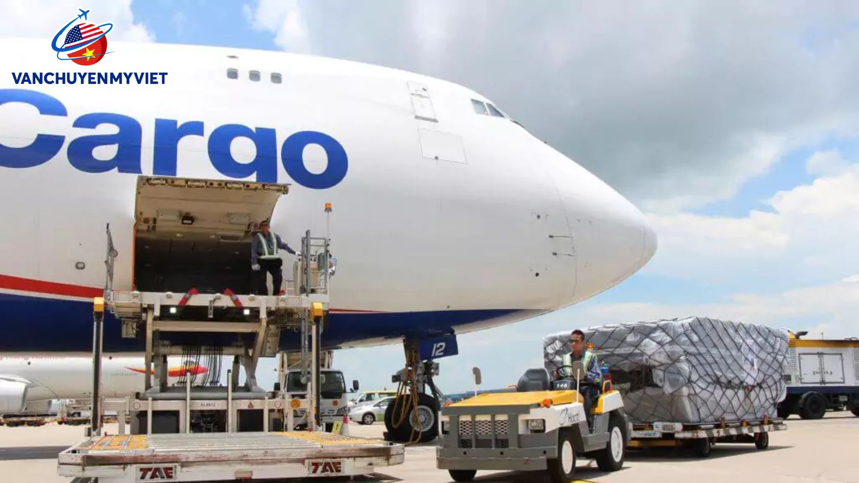 Dịch Vụ Booking Tải Hàng Không Từ Sân Bay Quốc Tế Orlando (MCO) Về Sân Bay Nội Bài, Hà Nội (HAN)